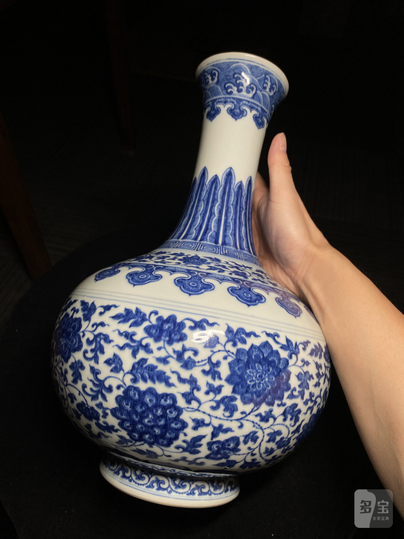 清道光 青花缠枝莲纹玉堂春瓶 - 图12